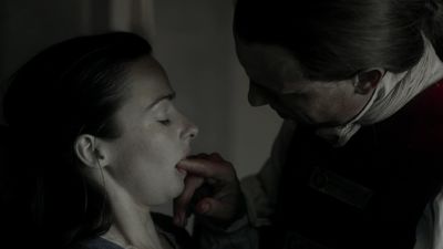 OUTLANDER_-_E1X12_LALLYBROCH_0151.jpg