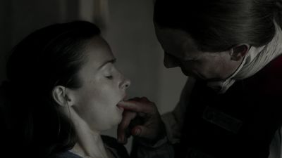 OUTLANDER_-_E1X12_LALLYBROCH_0152.jpg
