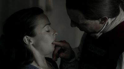 OUTLANDER_-_E1X12_LALLYBROCH_0154.jpg