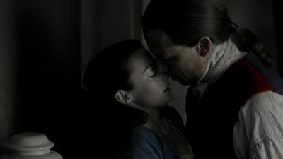 OUTLANDER_-_E1X12_LALLYBROCH_0215.jpg