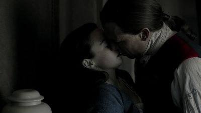 OUTLANDER_-_E1X12_LALLYBROCH_0219.jpg