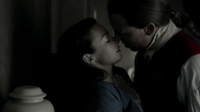 OUTLANDER_-_E1X12_LALLYBROCH_0227.jpg