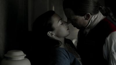OUTLANDER_-_E1X12_LALLYBROCH_0228.jpg