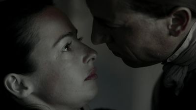 OUTLANDER_-_E1X12_LALLYBROCH_0240.jpg