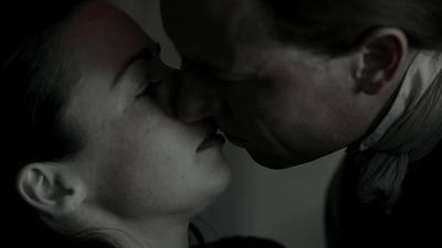 OUTLANDER_-_E1X12_LALLYBROCH_0249.jpg