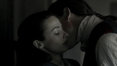 OUTLANDER_-_E1X12_LALLYBROCH_0268.jpg
