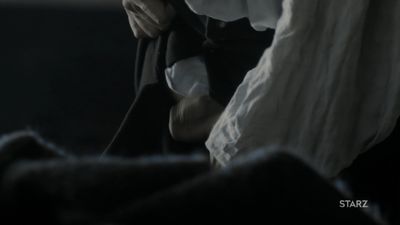OUTLANDER_-_E1X12_LALLYBROCH_0317.jpg