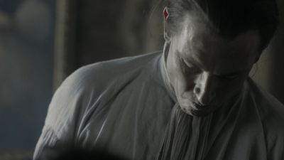OUTLANDER_-_E1X12_LALLYBROCH_0381.jpg