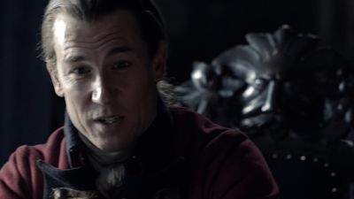 OUTLANDER_-_E1X12_LALLYBROCH_0538.jpg