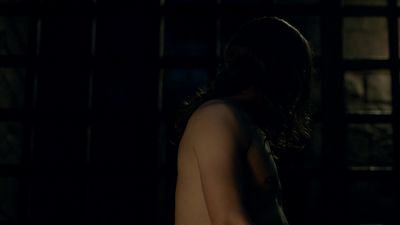 OUTLANDER_-_E1X16_TO_RANSOM_A_MANS_SOUL_0381.jpg