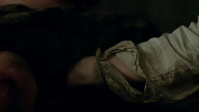 OUTLANDER_-_E1X16_TO_RANSOM_A_MANS_SOUL_1545.jpg