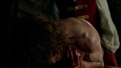OUTLANDER_-_E1X16_TO_RANSOM_A_MANS_SOUL_1941.jpg