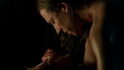 OUTLANDER_-_E1X16_TO_RANSOM_A_MANS_SOUL_3608.jpg