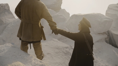 THE_TERROR_-_E1X07_HORRIBLE_FROM_SUPPER_0263.jpg