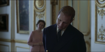 THE_CROWN_-_E3X01_OLDING_056.jpg