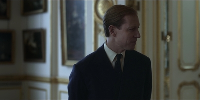 THE_CROWN_-_E3X01_OLDING_069.jpg