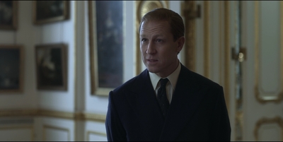 THE_CROWN_-_E3X01_OLDING_073.jpg