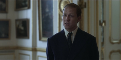 THE_CROWN_-_E3X01_OLDING_075.jpg