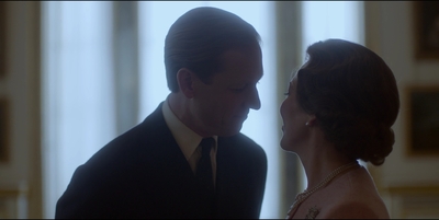 THE_CROWN_-_E3X01_OLDING_094.jpg