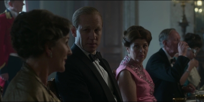 THE_CROWN_-_E3X01_OLDING_118.jpg
