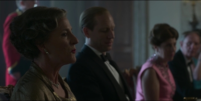 THE_CROWN_-_E3X01_OLDING_134.jpg