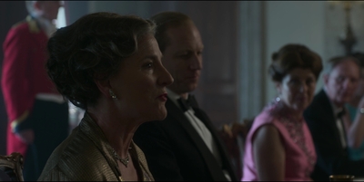 THE_CROWN_-_E3X01_OLDING_135.jpg