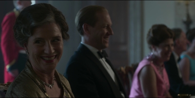 THE_CROWN_-_E3X01_OLDING_146.jpg