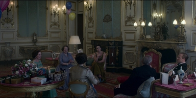 THE_CROWN_-_E3X01_OLDING_158.jpg