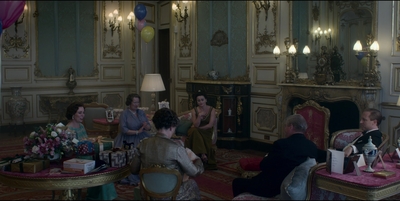 THE_CROWN_-_E3X01_OLDING_159.jpg