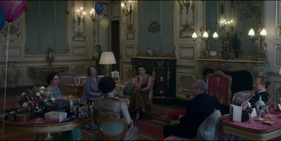 THE_CROWN_-_E3X01_OLDING_163.jpg