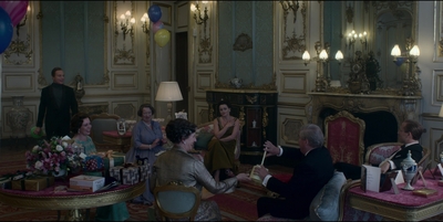 THE_CROWN_-_E3X01_OLDING_170.jpg