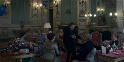 THE_CROWN_-_E3X01_OLDING_178.jpg