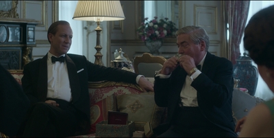 THE_CROWN_-_E3X01_OLDING_181.jpg