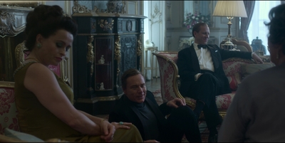THE_CROWN_-_E3X01_OLDING_183.jpg