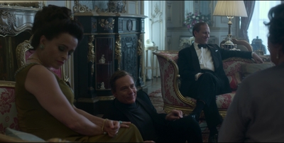 THE_CROWN_-_E3X01_OLDING_184.jpg