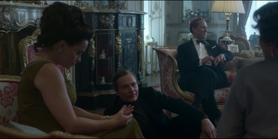 THE_CROWN_-_E3X01_OLDING_188.jpg