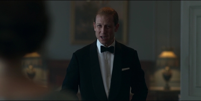 THE_CROWN_-_E3X01_OLDING_205.jpg