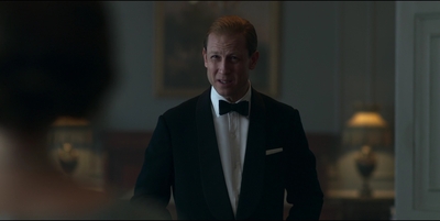 THE_CROWN_-_E3X01_OLDING_207.jpg