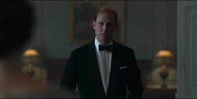 THE_CROWN_-_E3X01_OLDING_230.jpg