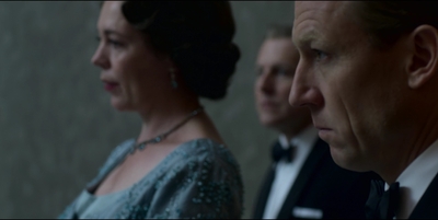 THE_CROWN_-_E3X01_OLDING_273.jpg