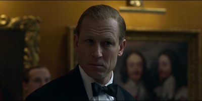 THE_CROWN_-_E3X01_OLDING_276.jpg