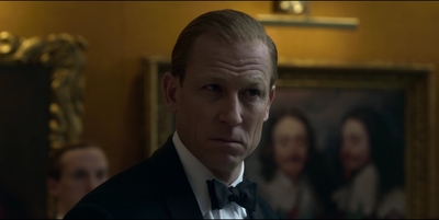 THE_CROWN_-_E3X01_OLDING_277.jpg