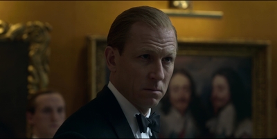 THE_CROWN_-_E3X01_OLDING_278.jpg