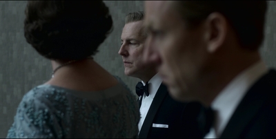 THE_CROWN_-_E3X01_OLDING_283.jpg