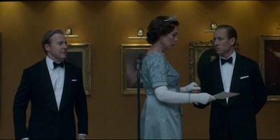 THE_CROWN_-_E3X01_OLDING_306.jpg