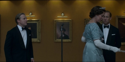 THE_CROWN_-_E3X01_OLDING_307.jpg
