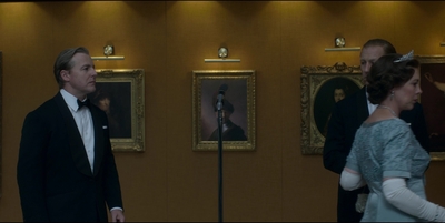 THE_CROWN_-_E3X01_OLDING_309.jpg