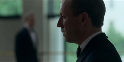 THE_CROWN_-_E3X01_OLDING_331.jpg