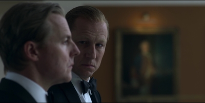THE_CROWN_-_E3X01_OLDING_350.jpg