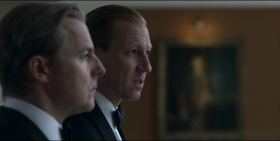 THE_CROWN_-_E3X01_OLDING_361.jpg